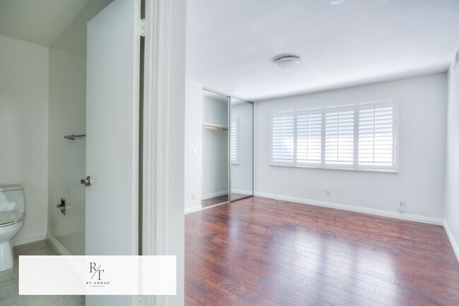 Building Photo - Arcadia School District | Quiet 4-Unit Community