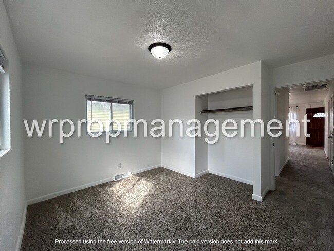 Building Photo - 3 Bedroom 1 Bathroom Home for Rent Washing...