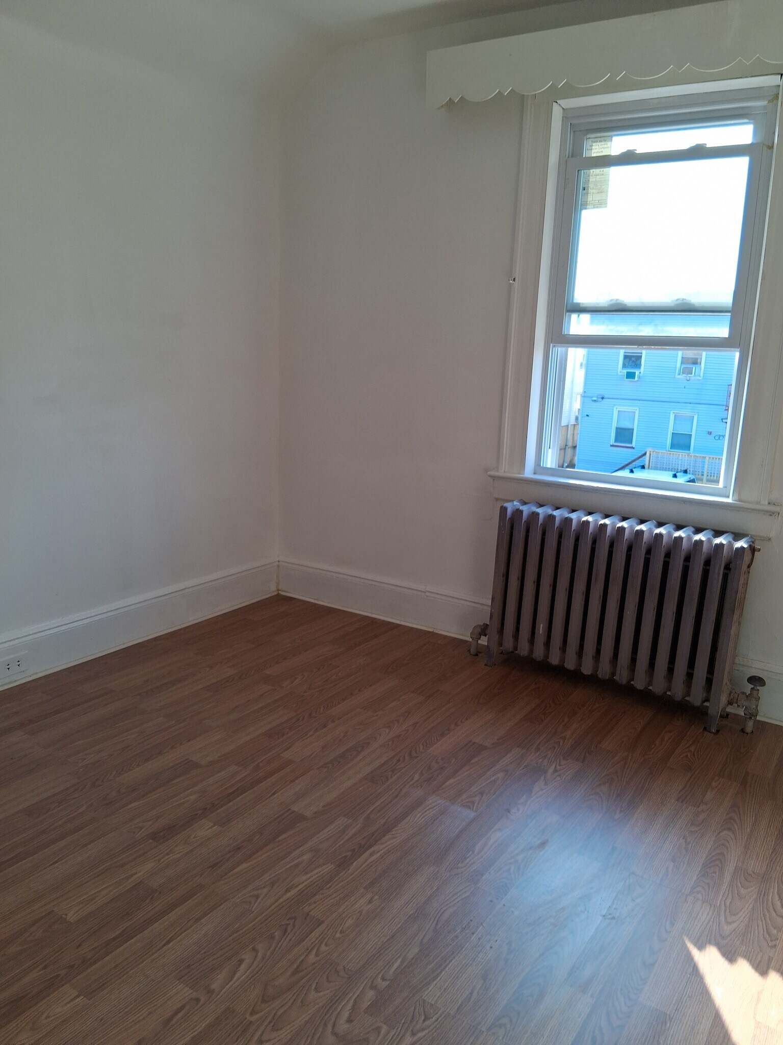 Building Photo - 33 Center St