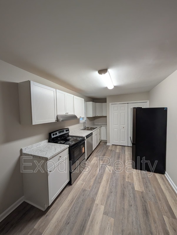 Building Photo - 414 Maple Ave