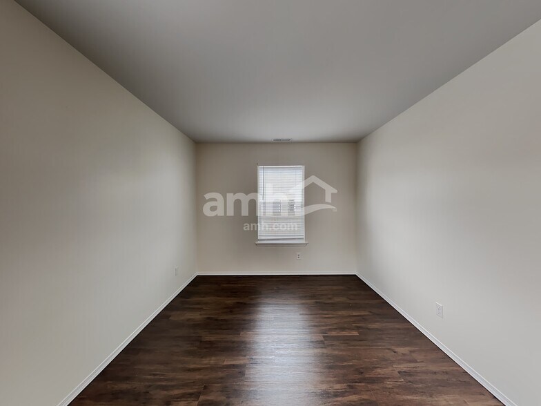Building Photo - 14915 94th Ave Ct E