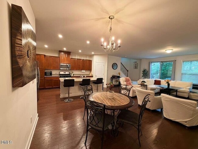 Building Photo - 735 Lampwick Ln