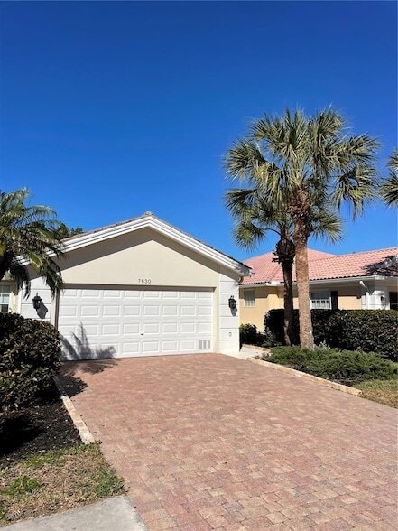 Building Photo - 7630 Pesaro Dr