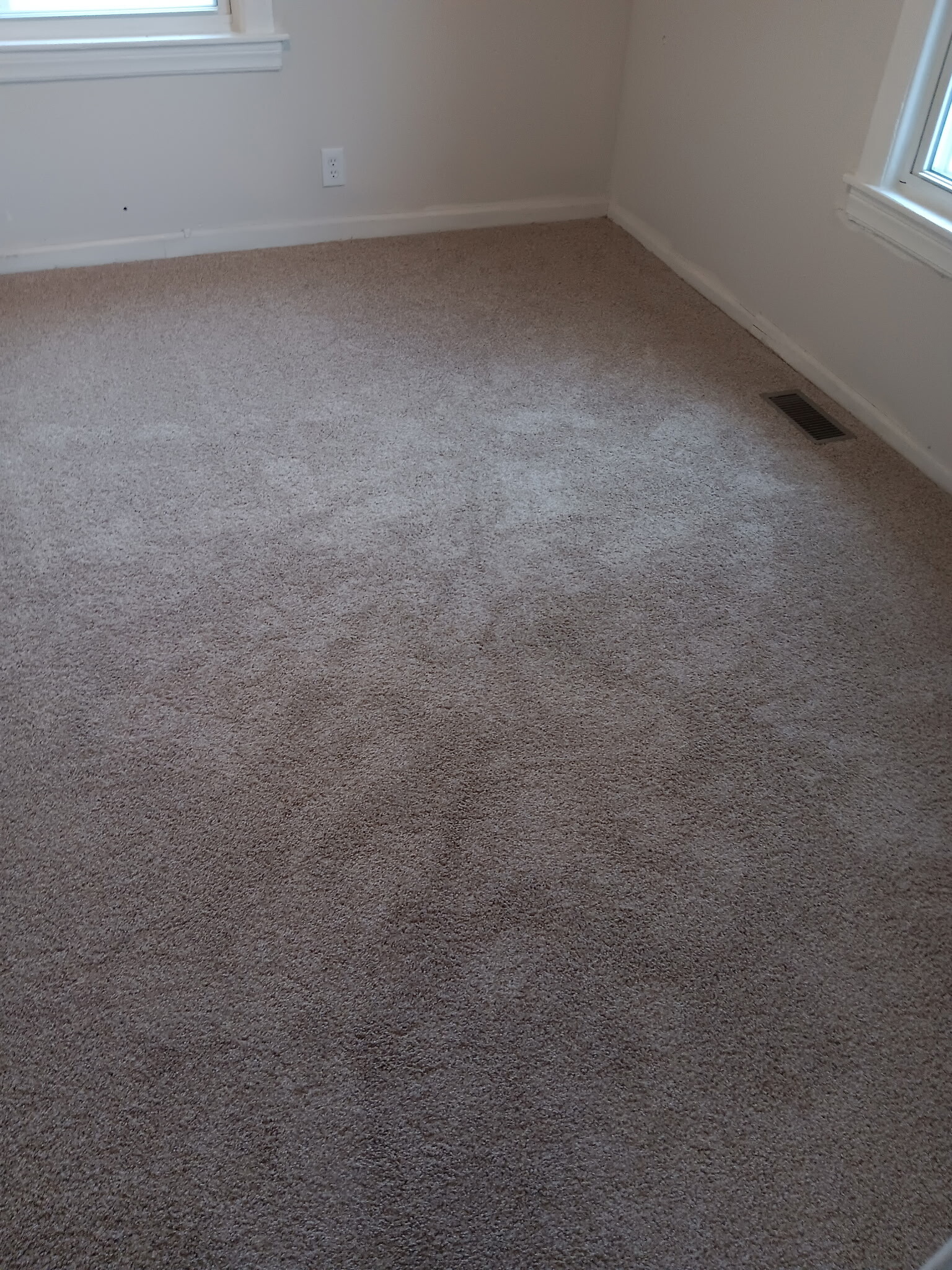 Building Photo - 3252 Isabelle St