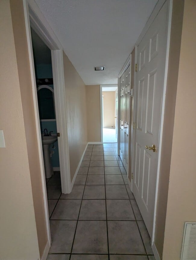 Building Photo - The Springs Rental