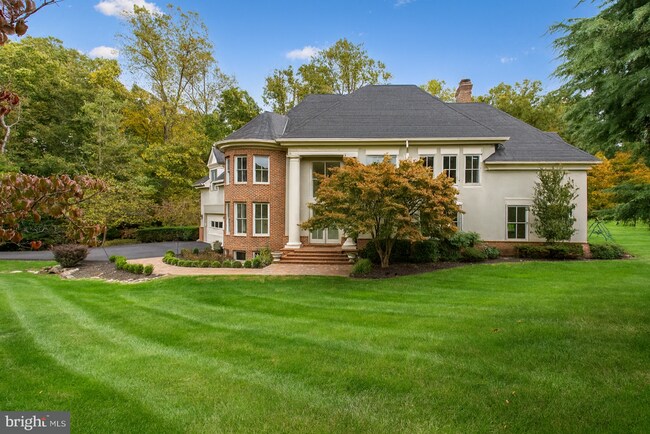 Building Photo - 10747 Riverscape Run