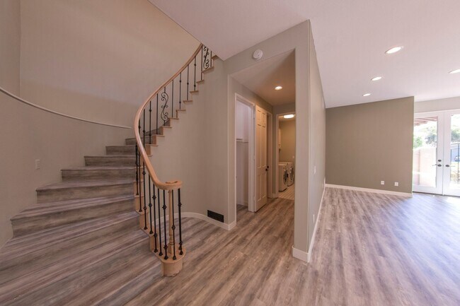Building Photo - 9756 Keeneland Row