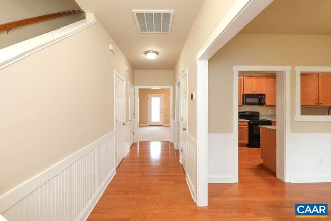 Building Photo - 328 Marquette Ct