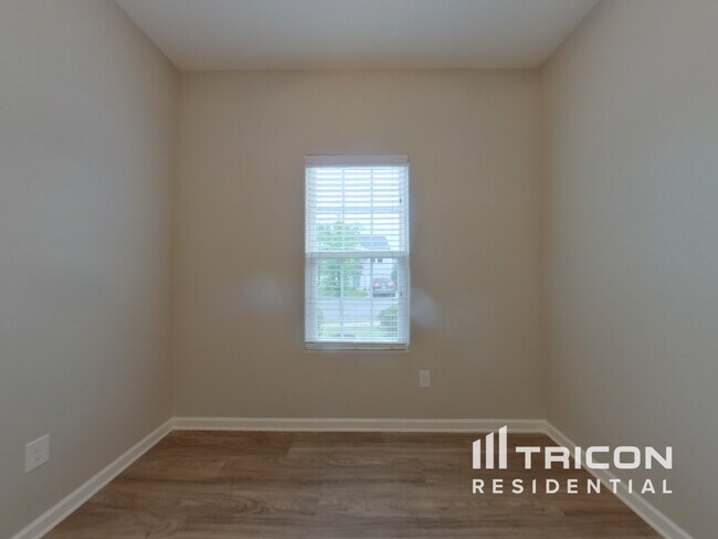 Building Photo - 1130 Blue Topaz Dr