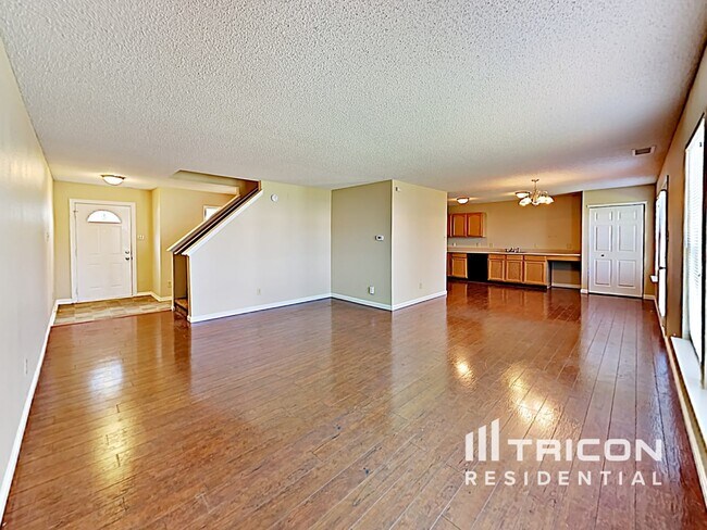 Building Photo - 6733 Everbloom Ln