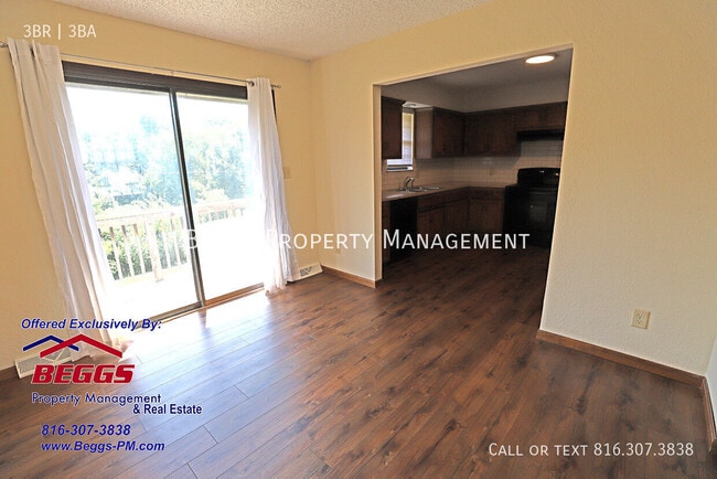 Building Photo - 1221 Broadmore Ln