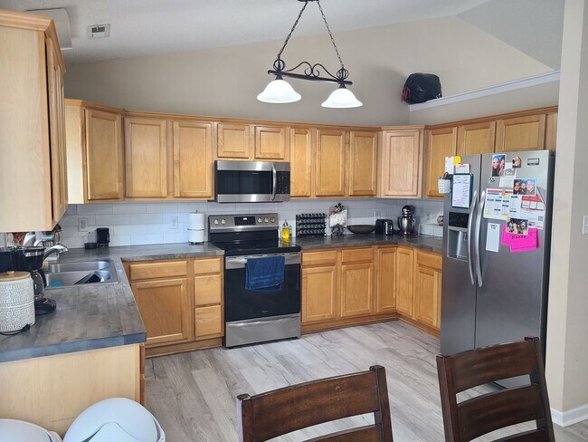 Building Photo - Beautiful 3 bedroom 2 bath home in Sneads Ferry - Seabird Estates