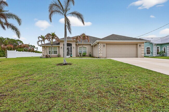 Building Photo - 5547 NW Cordrey St