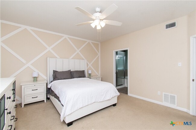 Building Photo - 421 Shadow Point