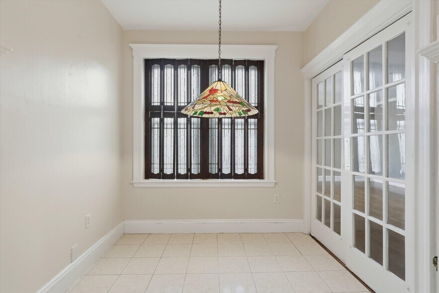 Dining area - 70 Fenway