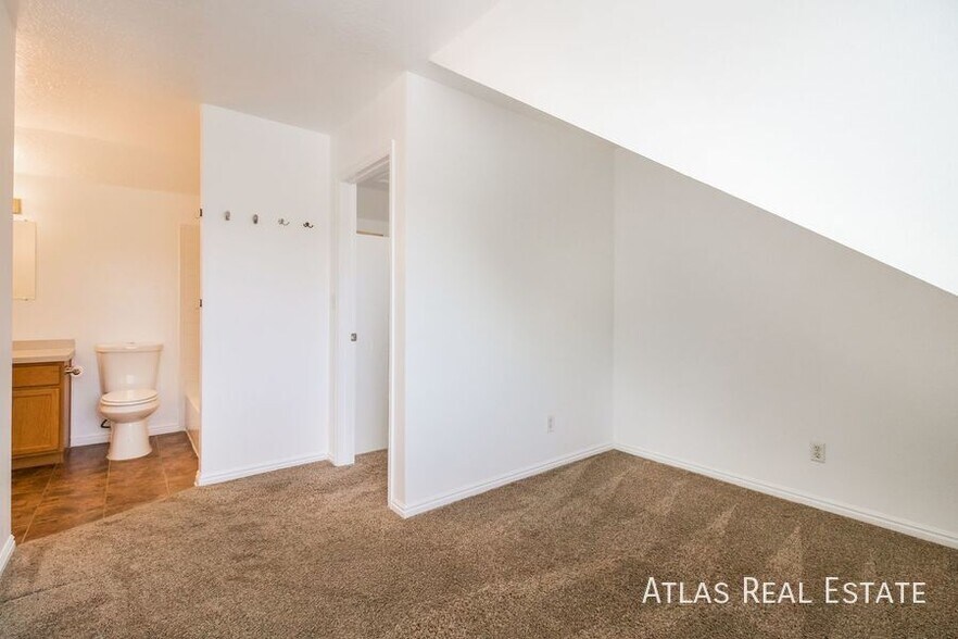 Building Photo - 7814 N Mountain Ash Way