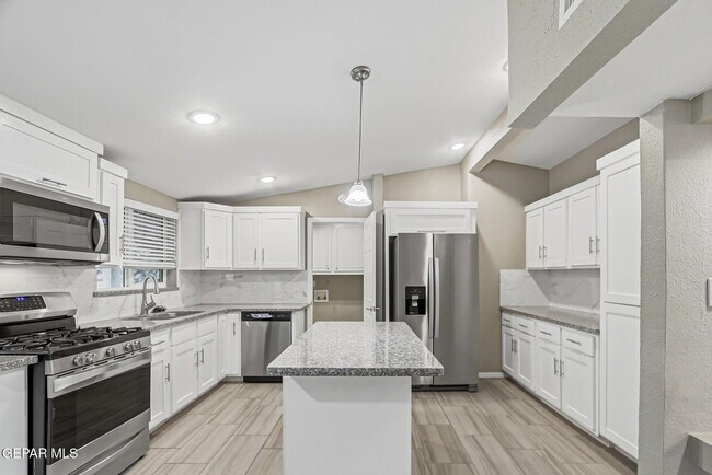 Building Photo - 10164 Dunbarton Dr