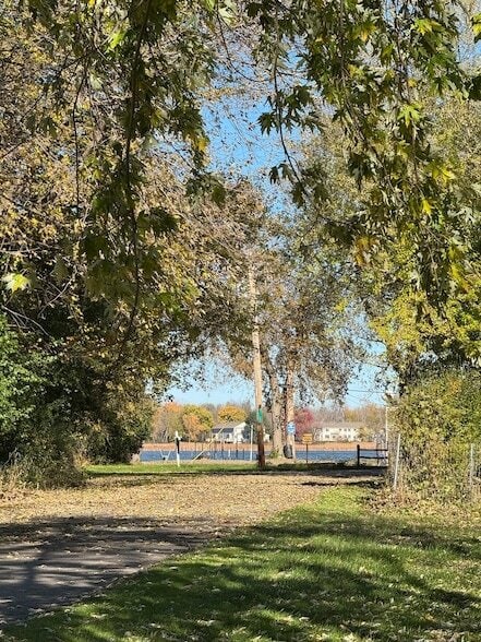 Building Photo - 26895 Bernice St