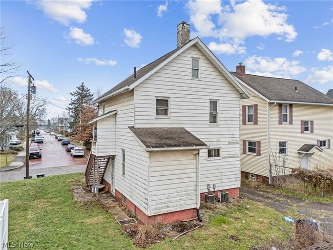 Building Photo - 3029 Seventh St SW