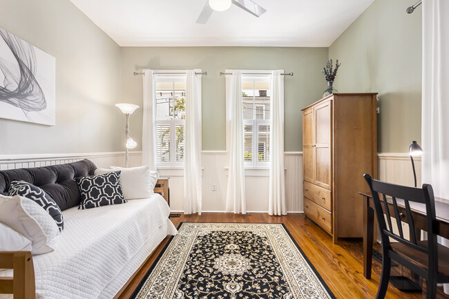 Front Bedroom - 536 E Gaston St