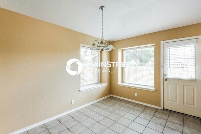 Building Photo - 3 Bedroom Pet-Friendly Home in San Antonio...