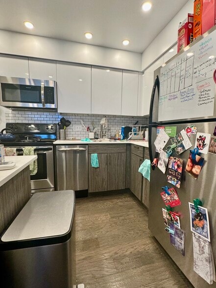 Building Photo - 326 Hammond St