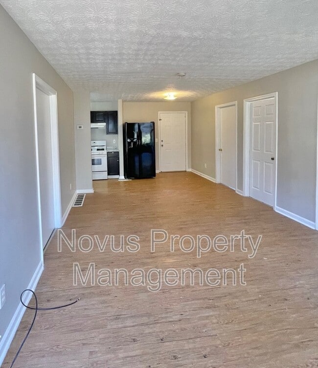 Building Photo - 710 Fertilla St