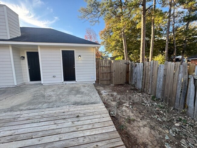 Building Photo - 5272 Spinnaker Ct