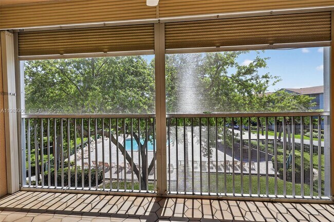 Building Photo - 12500 SW 5th Ct