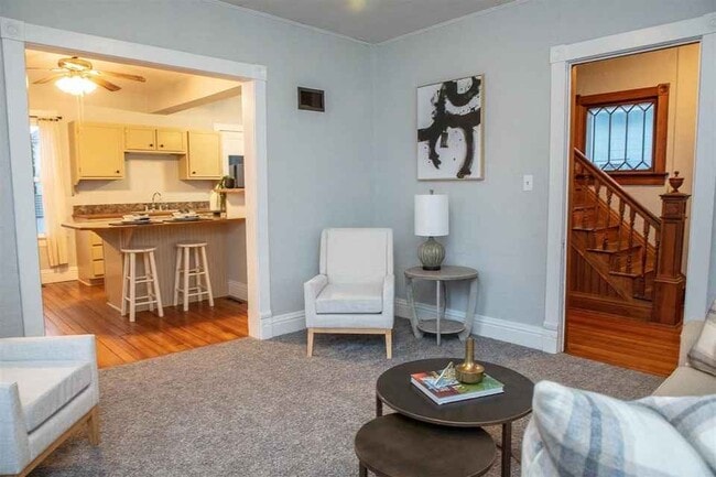 Building Photo - 108 N Main St