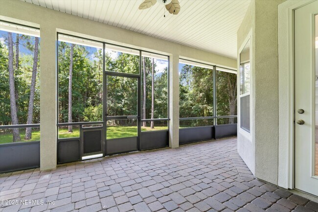 Building Photo - 713 Carthage Pl