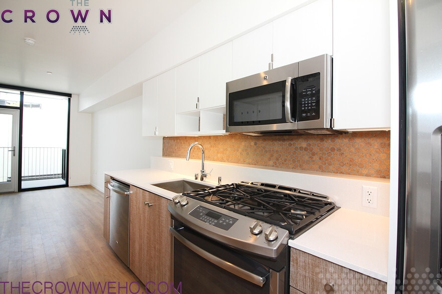 Building Photo - Crown Apartments