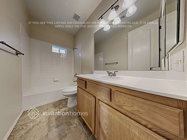 Building Photo - 765 Feather Ridge Dr