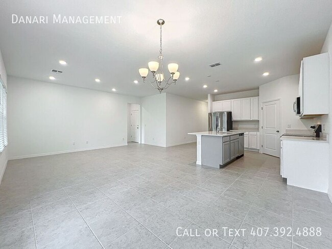 Building Photo - 1679 Meadowlark Dr
