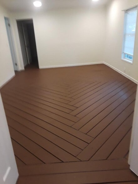 Building Photo - 50 May River Ct