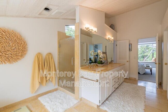 Building Photo - 18 Deer Stalker Path