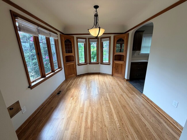 Building Photo - Newly Remodeled 3 bedroom/2 bath Craftsman in Kenton