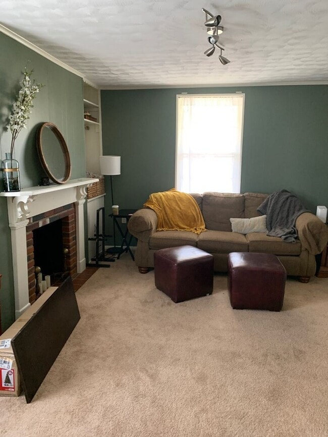 Building Photo - Single Family Home Minutes from Downtown Lexington