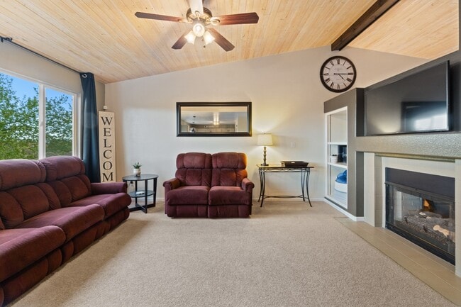 Building Photo - Charming home in Stonegate community of Pa...