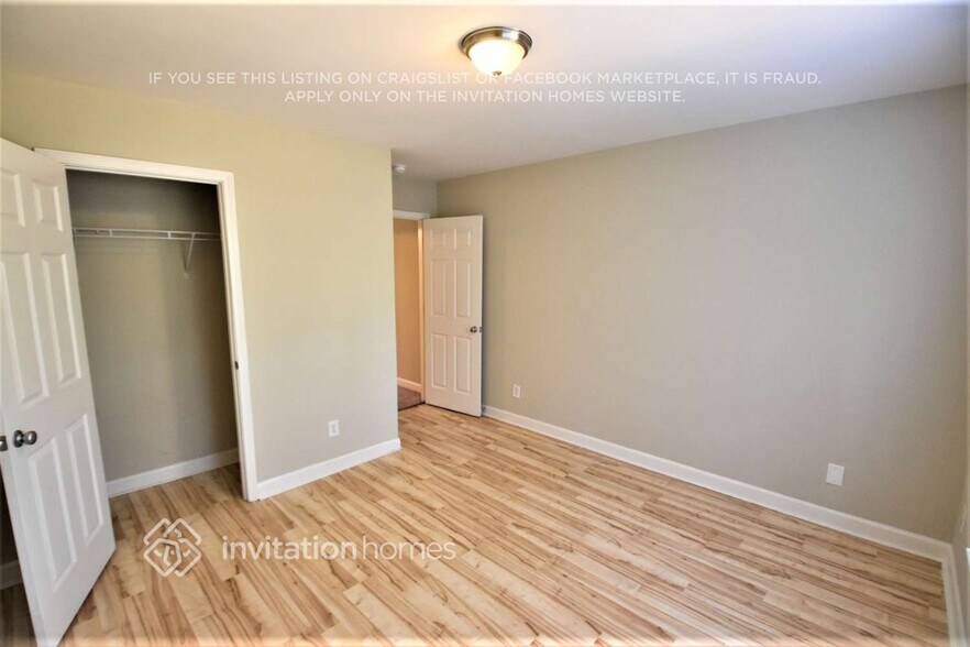 Building Photo - 224 Golden Valley Dr