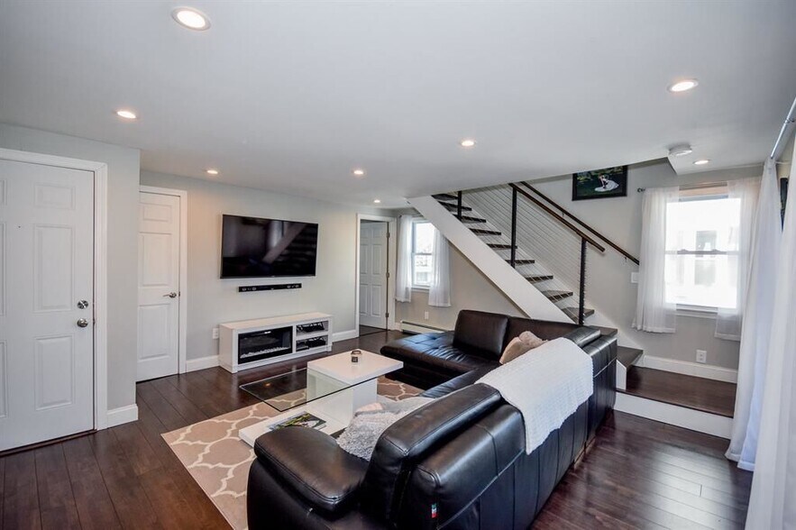 Building Photo - 87 Union, 2