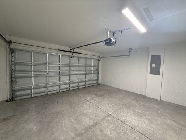 Building Photo - 2234 NW 65th Pl