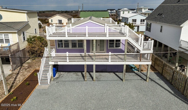 Building Photo - 1207 N Topsail Dr