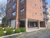 Building Photo - 275 Hoym St