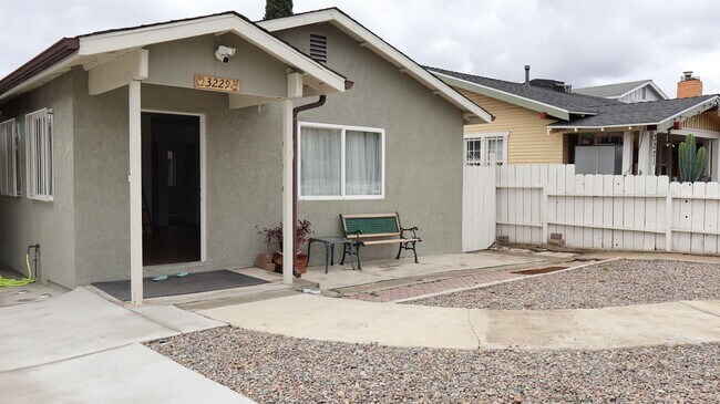 Building Photo - Single 2 bedrooms 2 baths house in San Diego CA.