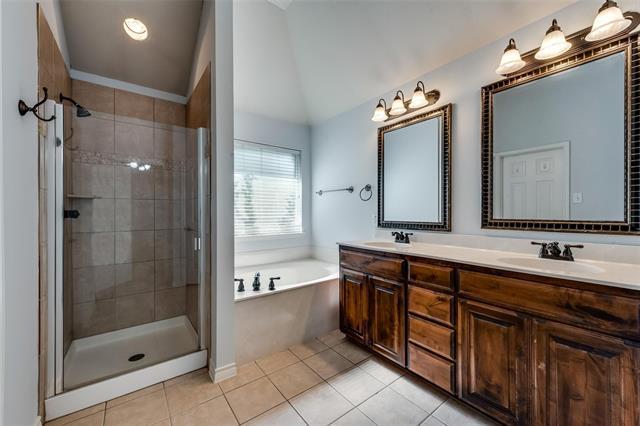 Building Photo - 2628 Triangle Leaf Dr