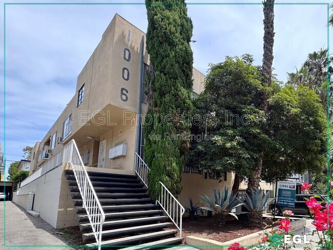 Building Photo - 1006 N Orange Grove Ave