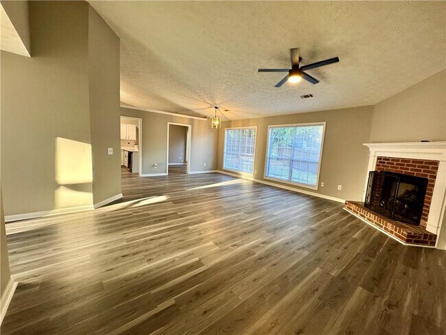 Building Photo - 1255 Avalon Dr