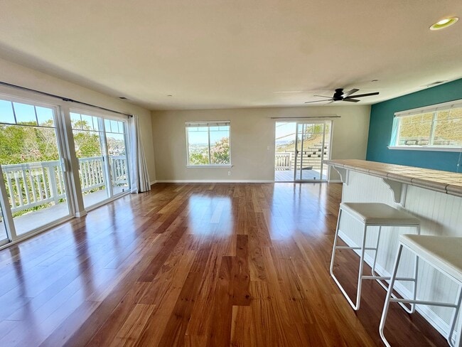 Building Photo - San Rafael Hillside Retreat