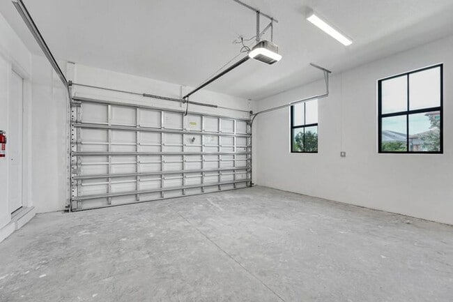 Building Photo - 13920 Vivant Dr